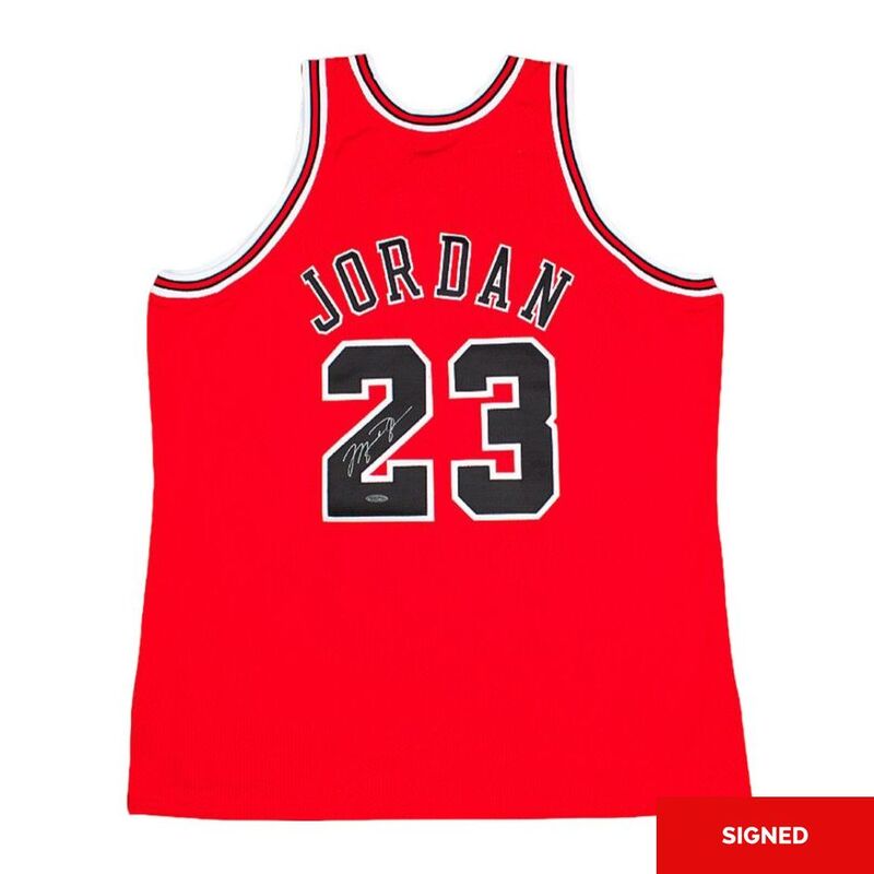 Bootroom Collection Michael Jordan Signed Chicago Bulls 1997-98 Away Jersey (Boxed)